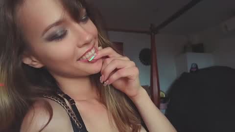 DemiDee online show from 27, 12, 2024