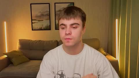 Snapshot of _dream_boys_ chatting on 28, 10, 2025 _dream_boys_ online show from 28, 10, 2025