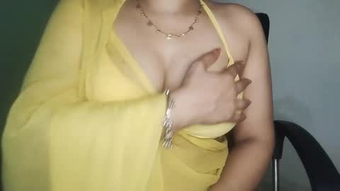 Snapshot of _dreamgirl_0 chatting on 20, 4, 2026 _dreamgirl_0 online show from 20, 4, 2026
