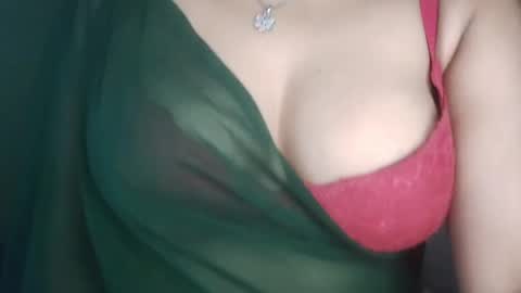 Snapshot of _dreamgirl_0 chatting on 3, 6, 2026 _dreamgirl_0 online show from 3, 6, 2026
