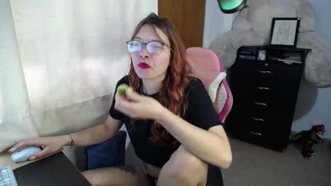 Snapshot of _dulcefox_ chatting on 11, 3, 2025 Abbye online show from 11, 3, 2025