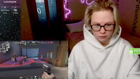 chloue and Gretta online show from 2, 2, 2025