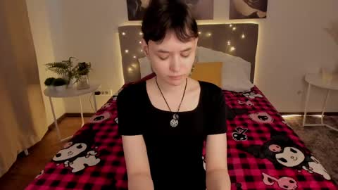 _emily__strike_ online show from 26, 4, 2026