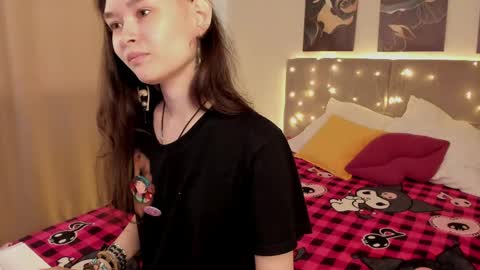 Snapshot of _emily__strike_ chatting on 14, 5, 2026 _emily__strike_ online show from 14, 5, 2026