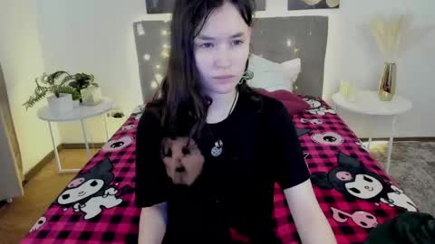Snapshot of _emily__strike_ chatting on 25, 5, 2026 _emily__strike_ online show from 25, 5, 2026