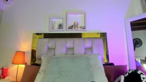 Isabella online show from 27, 10, 2025