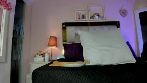 Isabella online show from 25, 4, 2026