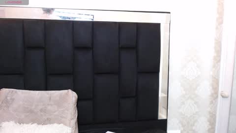 Snapshot of _emma_diamond_ chatting on 24, 2, 2025 Emma online show from 24, 2, 2025