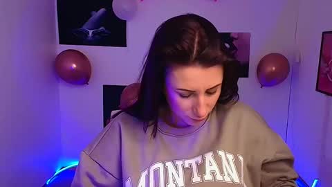 Snapshot of _emma_lay chatting on 27, 2, 2025 Emma online show from 27, 2, 2025