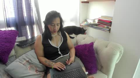 Emma online show from 26, 12, 2024