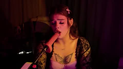 Snapshot of _evalane chatting on 8, 10, 2025 Eva Lane online show from 8, 10, 2025