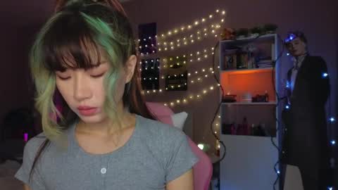 EveEva online show from 13, 11, 2025