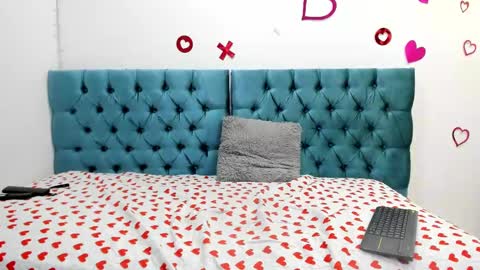 Paul And Ariana online show from 28, 2, 2025