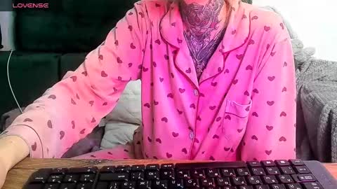 Snapshot of _feralberry__ chatting on 9, 2, 2025 Alis online show from 9, 2, 2025