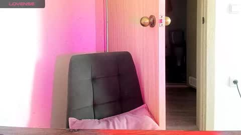 Snapshot of _feralberry__ chatting on 13, 2, 2025 Alis online show from 13, 2, 2025