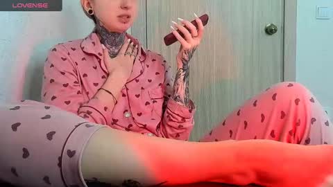 Snapshot of _feralberry__ chatting on 14, 2, 2025 Alis online show from 14, 2, 2025