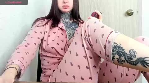 Snapshot of _feralberry__ chatting on 7, 3, 2025 Alis online show from 7, 3, 2025