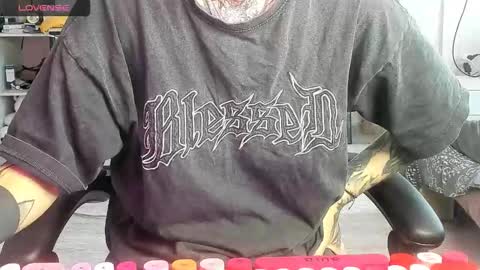 Snapshot of _feralberry__ chatting on 2, 11, 2025 Alis online show from 2, 11, 2025