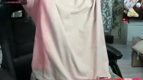 Snapshot of _feralberry__ chatting on 8, 1, 2026 Alis online show from 8, 1, 2026