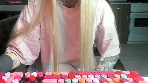 Snapshot of _feralberry__ chatting on 22, 2, 2026 Alis online show from 22, 2, 2026