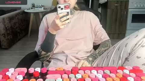 Snapshot of _feralberry__ chatting on 2, 3, 2026 Alis online show from 2, 3, 2026