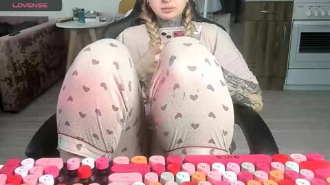 Snapshot of _feralberry__ chatting on 3, 3, 2026 Alis online show from 3, 3, 2026