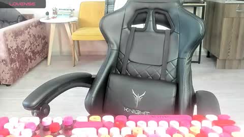 Snapshot of _feralberry__ chatting on 27, 3, 2026 Alis online show from 27, 3, 2026