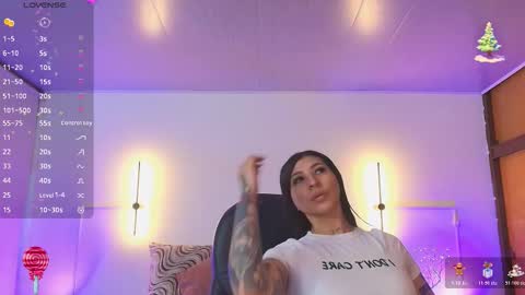 Snapshot of _gaby1 chatting on 28, 11, 2025 Juliana Gaby Kloe online show from 28, 11, 2025