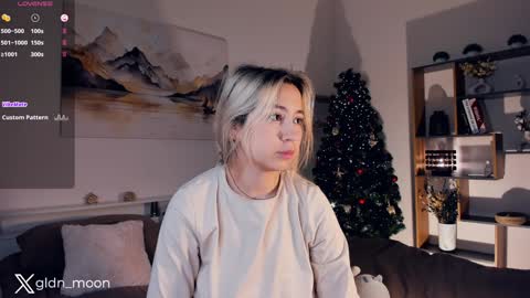 Snapshot of _golden_moon_ chatting on 28, 12, 2024 Rina online show from 28, 12, 2024