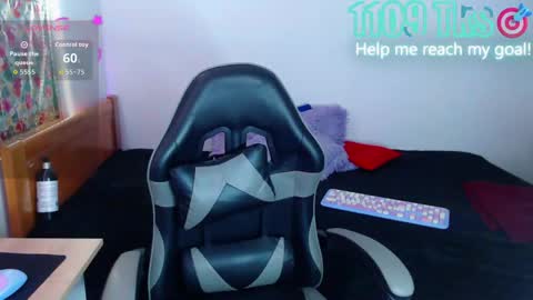 Snapshot of _gwen__ chatting on 13, 5, 2026 Gwen online show from 13, 5, 2026