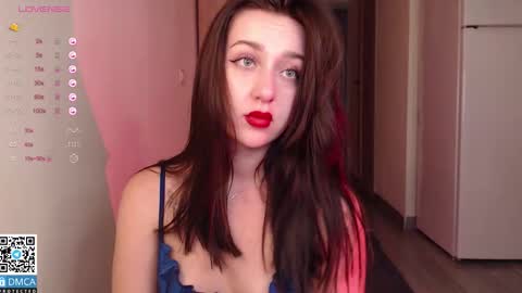Snapshot of _halllseyyy_ chatting on 17, 9, 2025 Hi everybody my name is Halsey online show from 17, 9, 2025