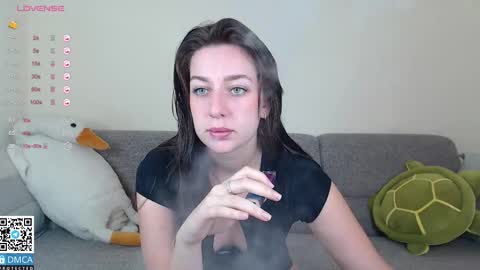 Snapshot of _halllseyyy_ chatting on 18, 9, 2025 Hi everybody my name is Halsey online show from 18, 9, 2025