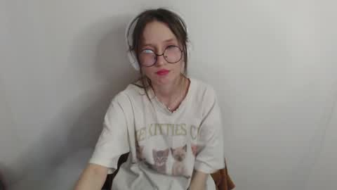 Hannaolotl online show from 10, 4, 2026