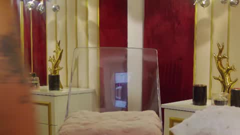 _hot_neighbour online show from 10, 7, 2026
