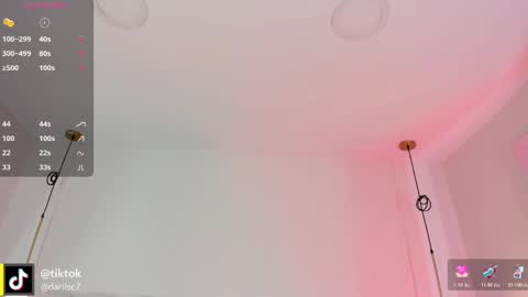 Snapshot of _huge_boobs_ebony chatting on 8, 11, 2025 Darlis online show from 8, 11, 2025