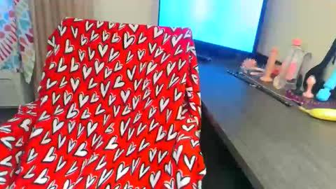  ittybitty online show from 12, 1, 2025