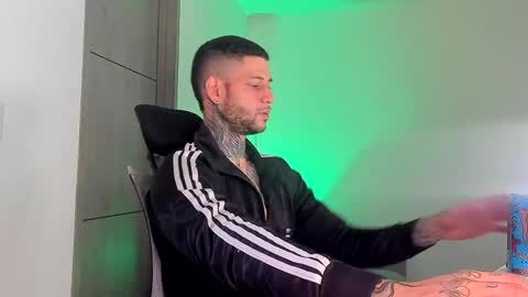 Snapshot of _jamesleandros chatting on 10, 5, 2026 jeison online show from 10, 5, 2026