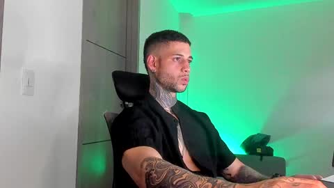 Snapshot of _jamesleandros chatting on 31, 5, 2026 jeison online show from 31, 5, 2026