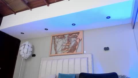    online show from 23, 4, 2026