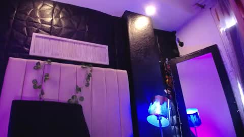 Mia online show from 30, 12, 2024