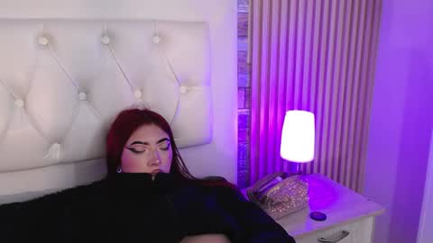 Mia online show from 4, 1, 2025