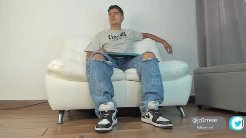 _juanes__ online show from 7, 2, 2025