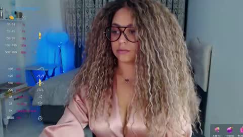 _just_a_queen_3 online show from 21, 12, 2025