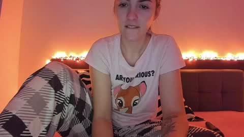 Snapshot of _just_a_simple_girl chatting on 13, 1, 2025 _just_a_simple_girl online show from 13, 1, 2025