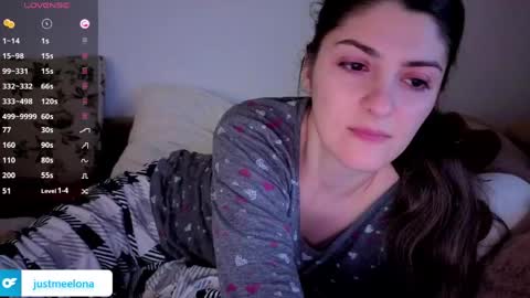 Snapshot of _just_a_simple_girl chatting on 1, 5, 2026 _just_a_simple_girl online show from 1, 5, 2026