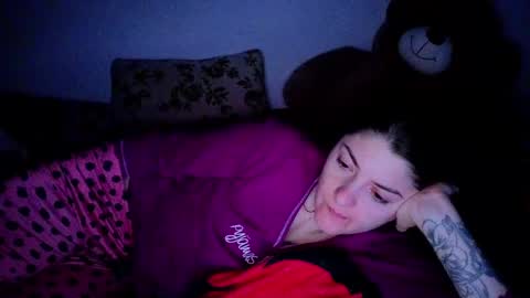 Snapshot of _just_a_simple_girl chatting on 1, 6, 2026 _just_a_simple_girl online show from 1, 6, 2026