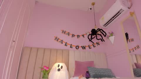 Snapshot of _karol_18 chatting on 1, 11, 2025 karol online show from 1, 11, 2025