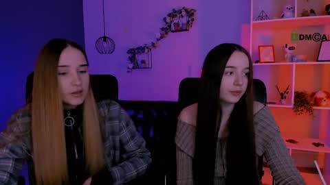 _kellykitten_ online show from 20, 4, 2026