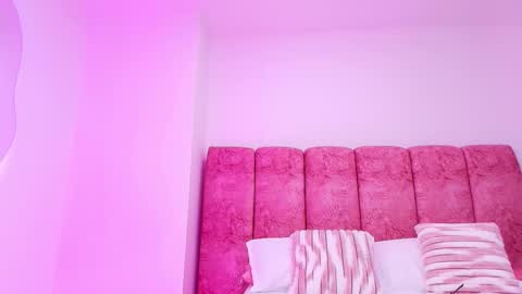 Kendall online show from 10, 11, 2025