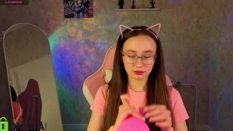 Kiki online show from 11, 3, 2026